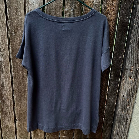 B New York Drape Front Tee NWT In Charcoal Sz S - Picture 2 of 8